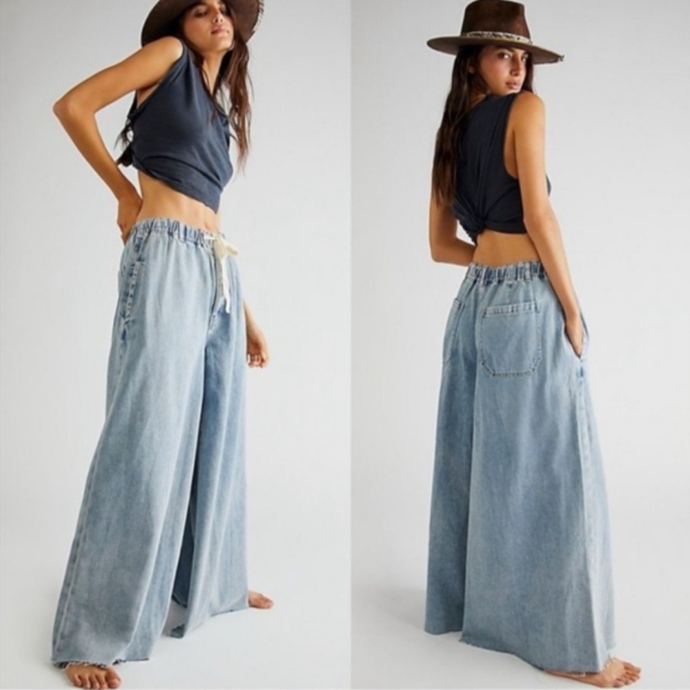 Free People Raw Hem Wide Leg Jeans | Large | EUC
